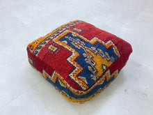 Load image into Gallery viewer, ottoman pouf,
moroccan pouf,
outdoor pouf,
floor cushion,
floor pouf ,
ottoman,
pouf ottoman,
poufs
