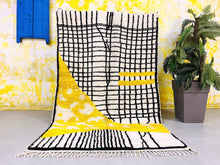 Load image into Gallery viewer, Chic moroccan style rug 5x8 ft - G5479
