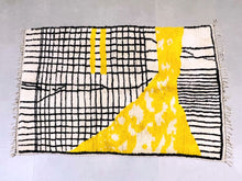 Load image into Gallery viewer, Chic moroccan style rug 5x8 ft - G5479
