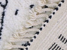 Load image into Gallery viewer, Handmade Moroccan  Rug 5x8 - A67, Rugs, The Wool Rugs, The Wool Rugs, 
