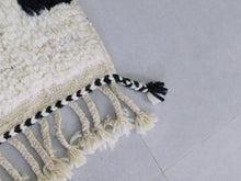 Load image into Gallery viewer, Handmade Moroccan  Rug 5x8 - A67, Rugs, The Wool Rugs, The Wool Rugs, 
