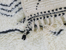 Load image into Gallery viewer, Handmade Moroccan  Rug 5x8 - A66, Rugs, The Wool Rugs, The Wool Rugs, 
