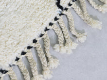 Load image into Gallery viewer, Handmade Moroccan  Rug 5x8 - A65
