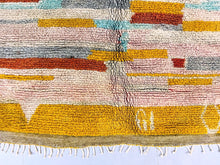 Load image into Gallery viewer, Unique yellow M&#39;rirt beni ourain rug 5x8 ft - G5519
