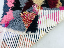 Load image into Gallery viewer, Moroccan 2.4x6 ft eco-friendly rug crafted from upcycled fabrics.
