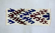 Load image into Gallery viewer, Handwoven Artisanal Moroccan Boucheroutie rug 2x6 ft - BN4
