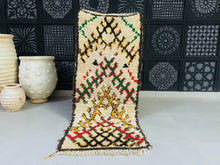 Load image into Gallery viewer, Vintage Moroccan Boucherouite rug measuring 2.4x5.9 ft with an abstract design.
