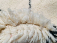 Load image into Gallery viewer, White berber rug 5x8 ft - G2007
