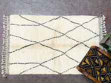 Load image into Gallery viewer, White berber rug 5x8 ft - G2007
