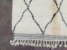 Load image into Gallery viewer, White berber rug 5x8 ft - G2007

