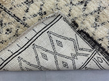 Load image into Gallery viewer, Vintage Moroccan Rug 6x11 - F52, Rugs, The Wool Rugs, The Wool Rugs, 
