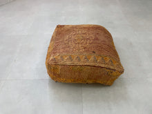 Load image into Gallery viewer, Garden decor,
Kilim pillow,
Floor pillow,
Floor cushion,
Patio decor,
