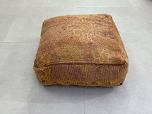 Load image into Gallery viewer, Garden decor,
Kilim pillow,
Floor pillow,
Floor cushion,
Patio decor,
