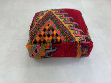 Load image into Gallery viewer, berber floor cushion, beni ourain pouf, moroccan poufs, boho pouf, ottoman pouf, moroccan kilim pouf, floor pouf, kilim pouf, floor cushion, meditation cushion, outdoor pouf, meditation pouf, moroccan pouf
