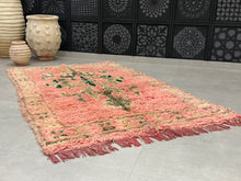 Load image into Gallery viewer, Close-up of wool texture and fringe details


