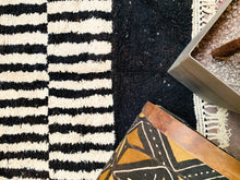 Load image into Gallery viewer, Moroccan rug hand knotted custom rug