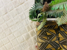 Load image into Gallery viewer, beni ourain rugs,   moroccan rugs,  morocco rugs,  rugs moroccan,  rugs wool