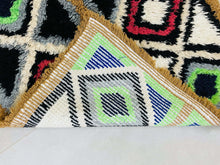 Load image into Gallery viewer, Boucherouite Rug,  vintage rug,  Berber Rug Vintage,  Morocco Rug,  Berber area rug,  Abstract rug,  Boho rug,  Unique rug,  Moroccan Rugs,  Antique rug,  Handmade rug,  runner rug, Authentic rug
