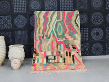 Load image into Gallery viewer, Vibrant Moroccan wool rug with geometric abstract design.
