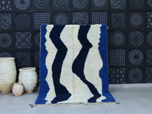 Load image into Gallery viewer, Handwoven Artisanal Moroccan Boucheroutie rug 6x9 ft - A25
