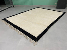 Load image into Gallery viewer, Moroccan Handcrafted rug Kilim 100% Wool
