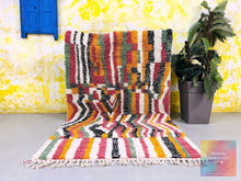 Load image into Gallery viewer, Handtufted Moroccan Berber rug, a unique piece that combines traditional techniques with a modern aesthetic
