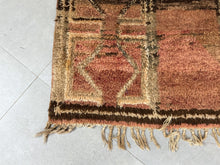 Load image into Gallery viewer, Vintage rug 5x6 - G2218, Rugs, The Wool Rugs, The Wool Rugs, 
