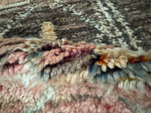 Load image into Gallery viewer, Vintage rug 5x6 - G2218, Rugs, The Wool Rugs, The Wool Rugs, 
