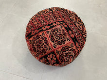 Load image into Gallery viewer, Round moroccan pouf cover - S33, Floor Cushions, The Wool Rugs, The Wool Rugs, 
