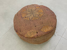 Load image into Gallery viewer, Round moroccan pouf cover - T45, Floor Cushions, The Wool Rugs, The Wool Rugs, 
