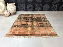 Load image into Gallery viewer, Vintage rug 5x6 - G2218, Rugs, The Wool Rugs, The Wool Rugs, 
