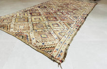 Load image into Gallery viewer, Vintage rug 6x11 - N7314, Rugs, The Wool Rugs, The Wool Rugs, 
