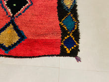 Load image into Gallery viewer, moroccan rug, moroccan wool rug, wool rug, handmade rug, 3x7 ft rug
