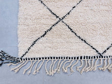 Load image into Gallery viewer, moroccan rug, beni ourain rug, black diamonds rug, black and white rug, wool rug, rug for living room, berber rug, 8x9 ft rug  

