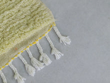 Load image into Gallery viewer, Yellow Moroccan Beni Ourain Rug 5x6 - A92
