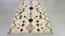 Load and play video in Gallery viewer, Beni ourain Moroccan area rug 4x8, Berber winter carpet
