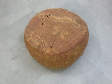 Load image into Gallery viewer, Round moroccan pouf cover - T51
