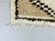 Load image into Gallery viewer, Beige boucherouite rug 2x6 ft - N7172, Boucherouite Rugs, The Wool Rugs, The Wool Rugs, 
