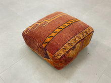 Load image into Gallery viewer, kilim pouf,
moroccan pouf,
pouf ottoman cover,
kilim ottoman,
Kilim Pillow
