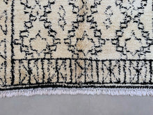Load image into Gallery viewer, Floor rug, persian rug, Vintage Moroccan rug, Ivory Boujaad Rug, furniture and decor, Moroccan Rug, floor rug, Vintage Moroccan Rug, beni ourain rug, rugs for living room, Folk Art, old rug, funky rug