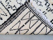 Load image into Gallery viewer, Floor rug, persian rug, Vintage Moroccan rug, Ivory Boujaad Rug, furniture and decor, Moroccan Rug, floor rug, Vintage Moroccan Rug, beni ourain rug, rugs for living room, Folk Art, old rug, funky rug