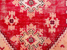 Load image into Gallery viewer, Vintage Moroccan rug 5x9 - G2339