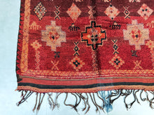 Load image into Gallery viewer, Morrocan rug, Unique Rug, tapis berbere,rug rug, moroccan berber rug, Boho Decor, Unique Rug, pink rug, boho rug, beni ourain rug
