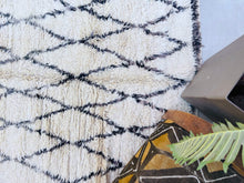 Load image into Gallery viewer, 70s rug, Colorful Rug, Vintage Area Rug, moroccan wool rug, Moroccan Runner, Vintage Moroccan Rug, unique home decor, persian rug, rugs for living room, home decor, Vintage Moroccan Rug, Boucherouite rugs, exquisite rug