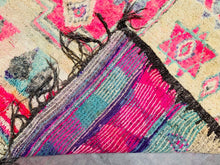Load image into Gallery viewer, Vintage Moroccan rug 6x8 - G870