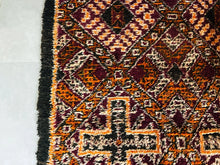 Load image into Gallery viewer, Vintage rug 7x14 - G5339, Rugs, The Wool Rugs, The Wool Rugs, 
