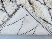 Load image into Gallery viewer, 70s rug, Colorful Rug, Vintage Area Rug, moroccan wool rug, Moroccan Runner, Vintage Moroccan Rug, unique home decor, persian rug, rugs for living room, home decor, Vintage Moroccan Rug, Boucherouite rugs, exquisite rug