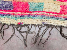 Load image into Gallery viewer, Vintage Moroccan rug 6x8 - G870