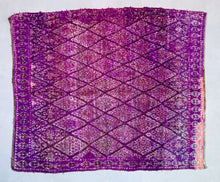 Load image into Gallery viewer, vintage moroccan rug, Runner Rug, Moroccan rug, Vintage Rug, Moroccan Rugs, Purple Moroccan Rug, moroccan wool rug, furniture and decor, exquisite rug, tapis marocain, Bohemian rug, tufted rug, funky rug
