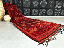 Load image into Gallery viewer, Morrocan rug, Unique Rug, tapis berbere,rug rug, moroccan berber rug, Boho Decor, Unique Rug, pink rug, boho rug, beni ourain rug
